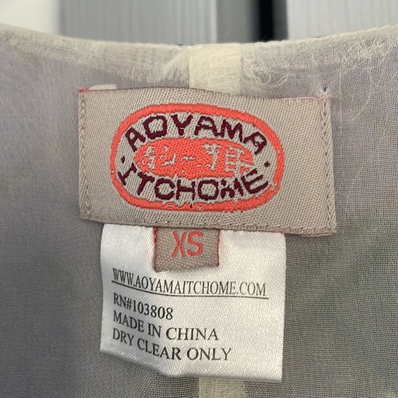 Aoyama Itchome silk scoop neck a-line dress with various scale like print - Picture 3 of 11